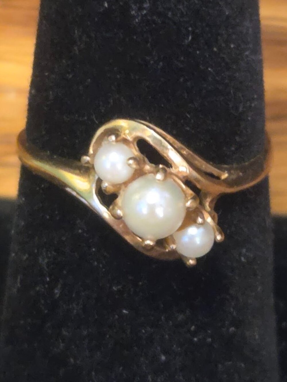 Vintage 10K Yellow Gold THREE PEARL COCKTAIL RING BEAUTIFUL!!